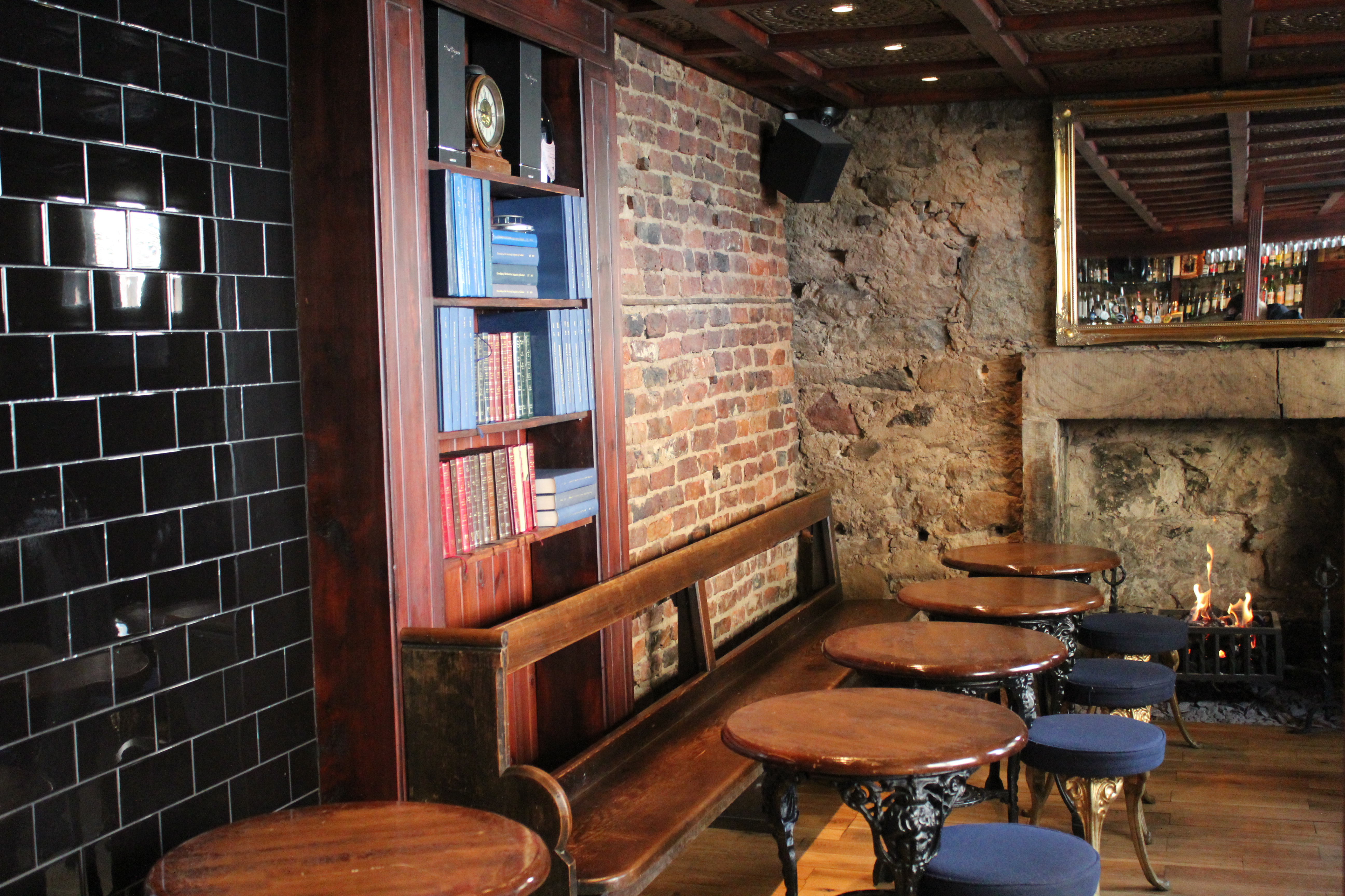 Bars in Argyle Street Glasgow Bars in Argyle Street in Glasgow