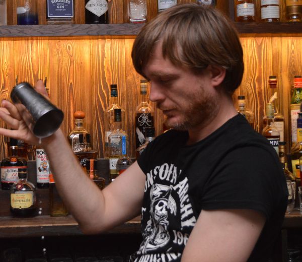 Shaker and Company Bar Hampstead Road Euston London Reviews DesignMyNight