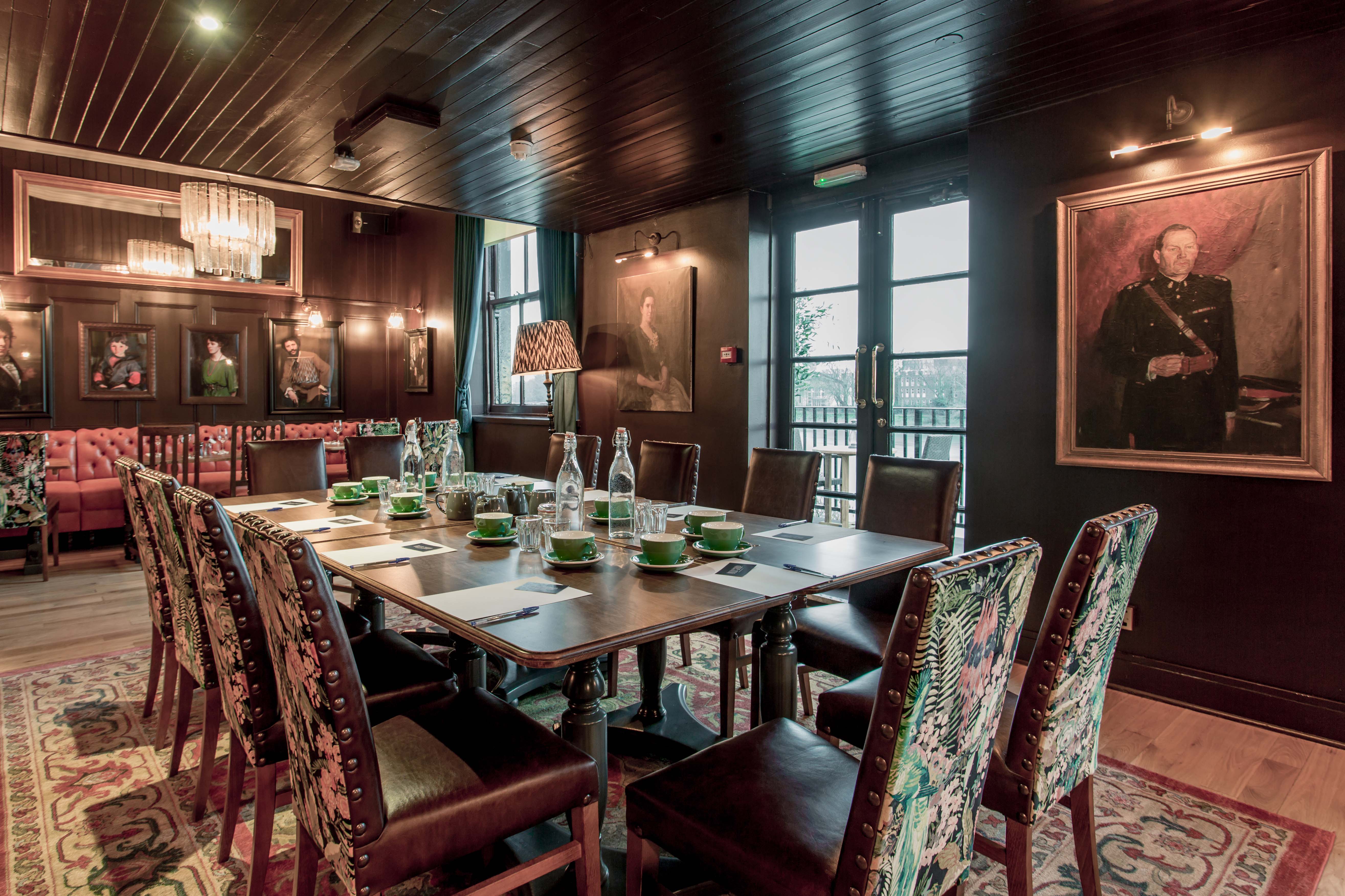 The Old Ship Hammersmith London Bar Reviews DesignMyNight