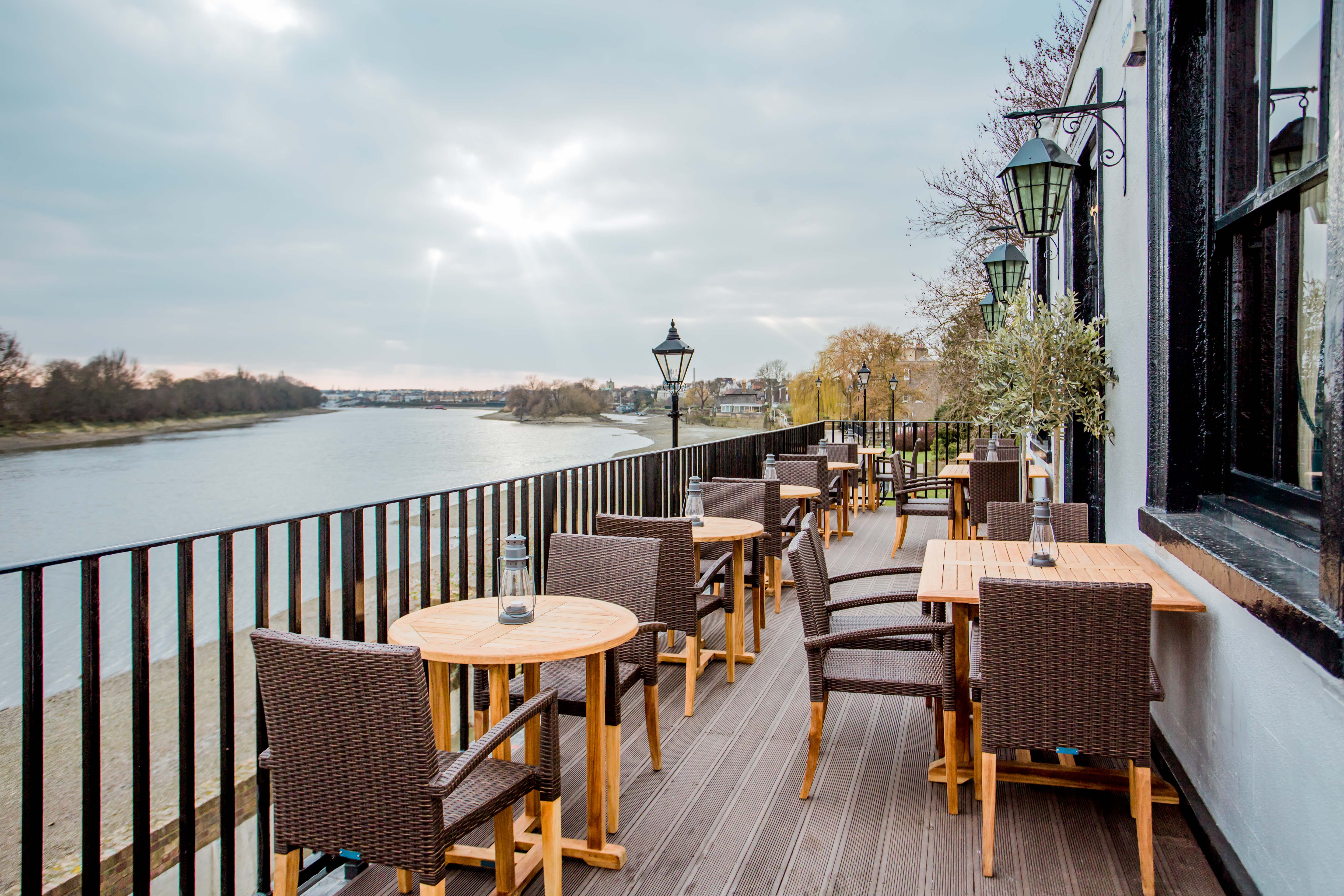 The Old Ship Hammersmith London Bar Reviews DesignMyNight