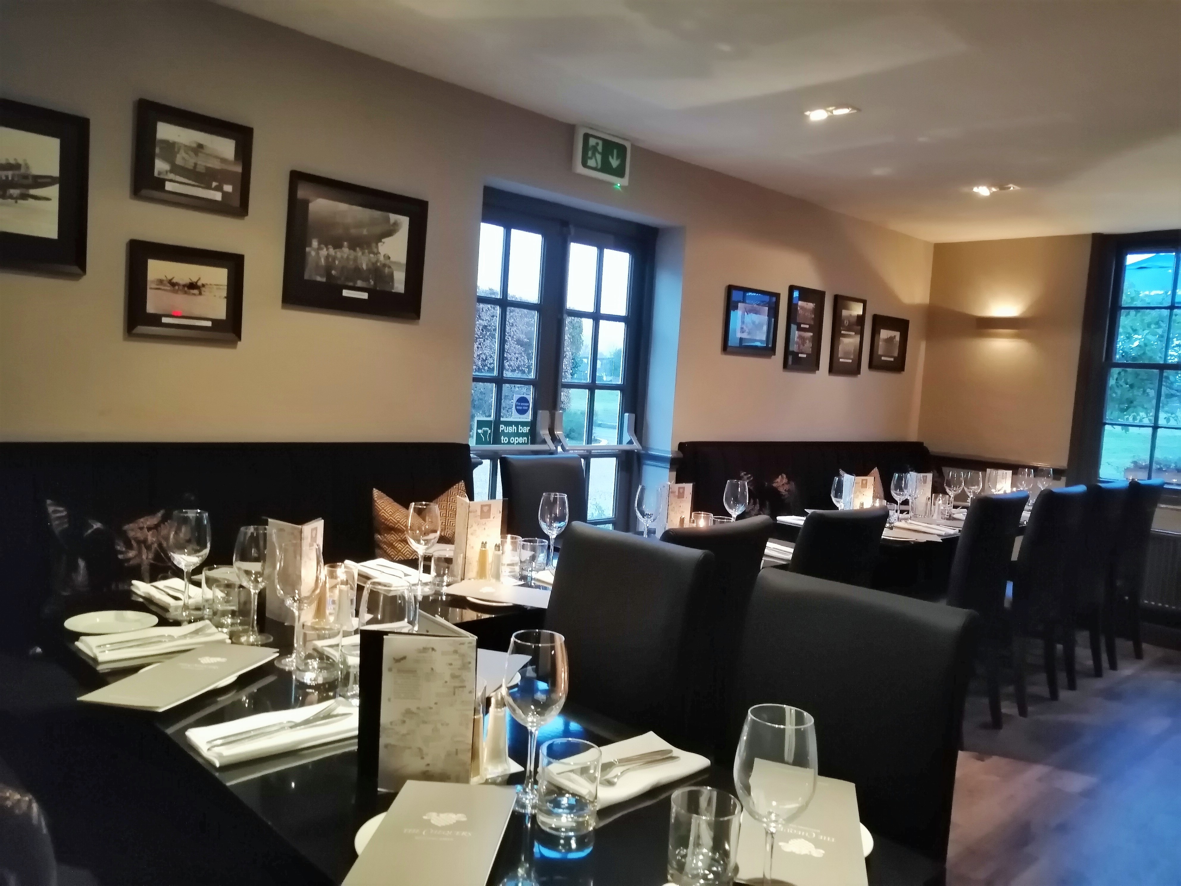 The Chequers Matching Green DesignMyNight