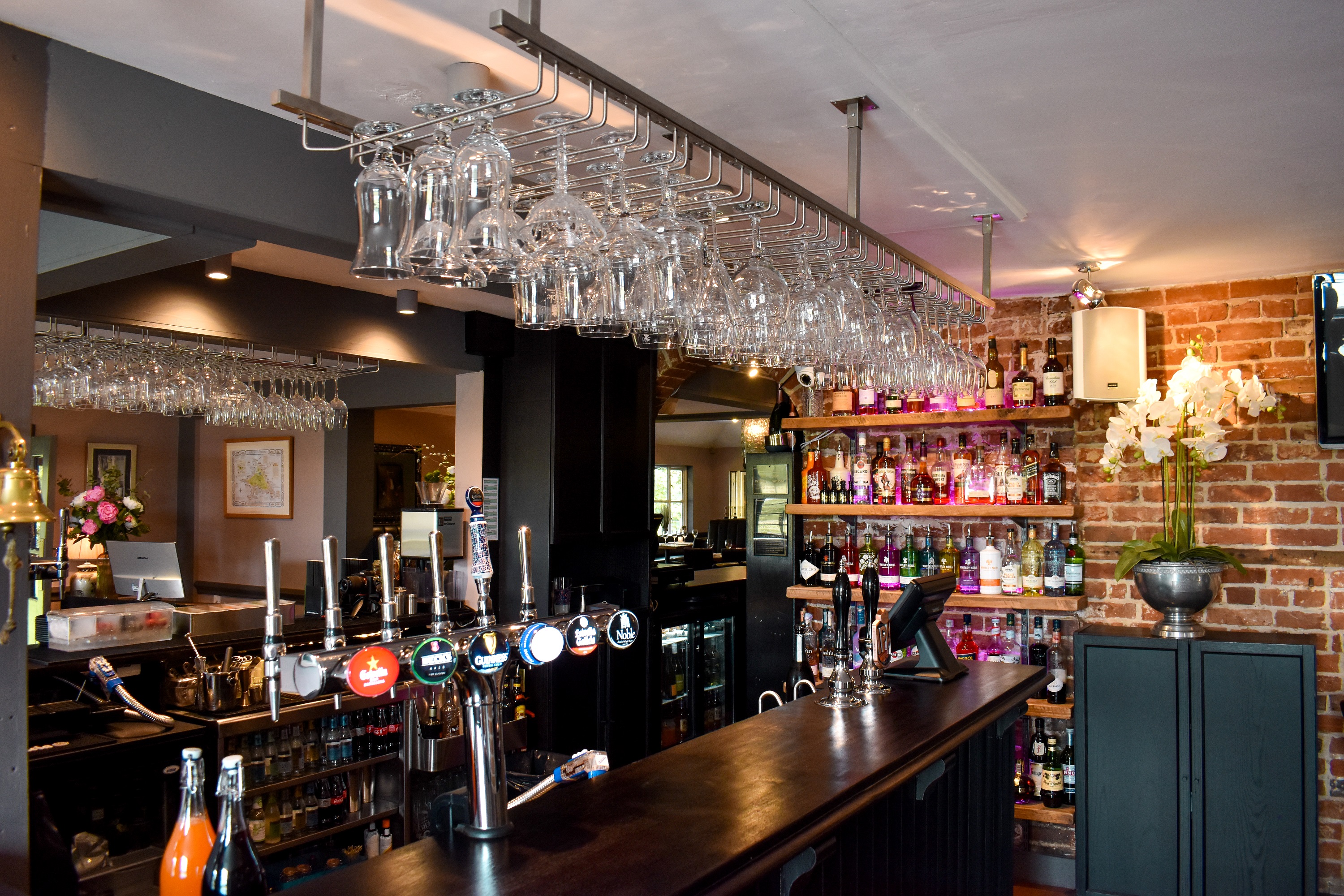 The Chequers Matching Green DesignMyNight