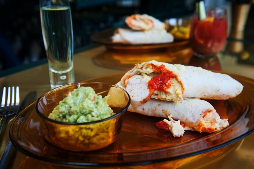 Brunch Weekender Clutch Chicken Shoreditch, London Brunch Reviews