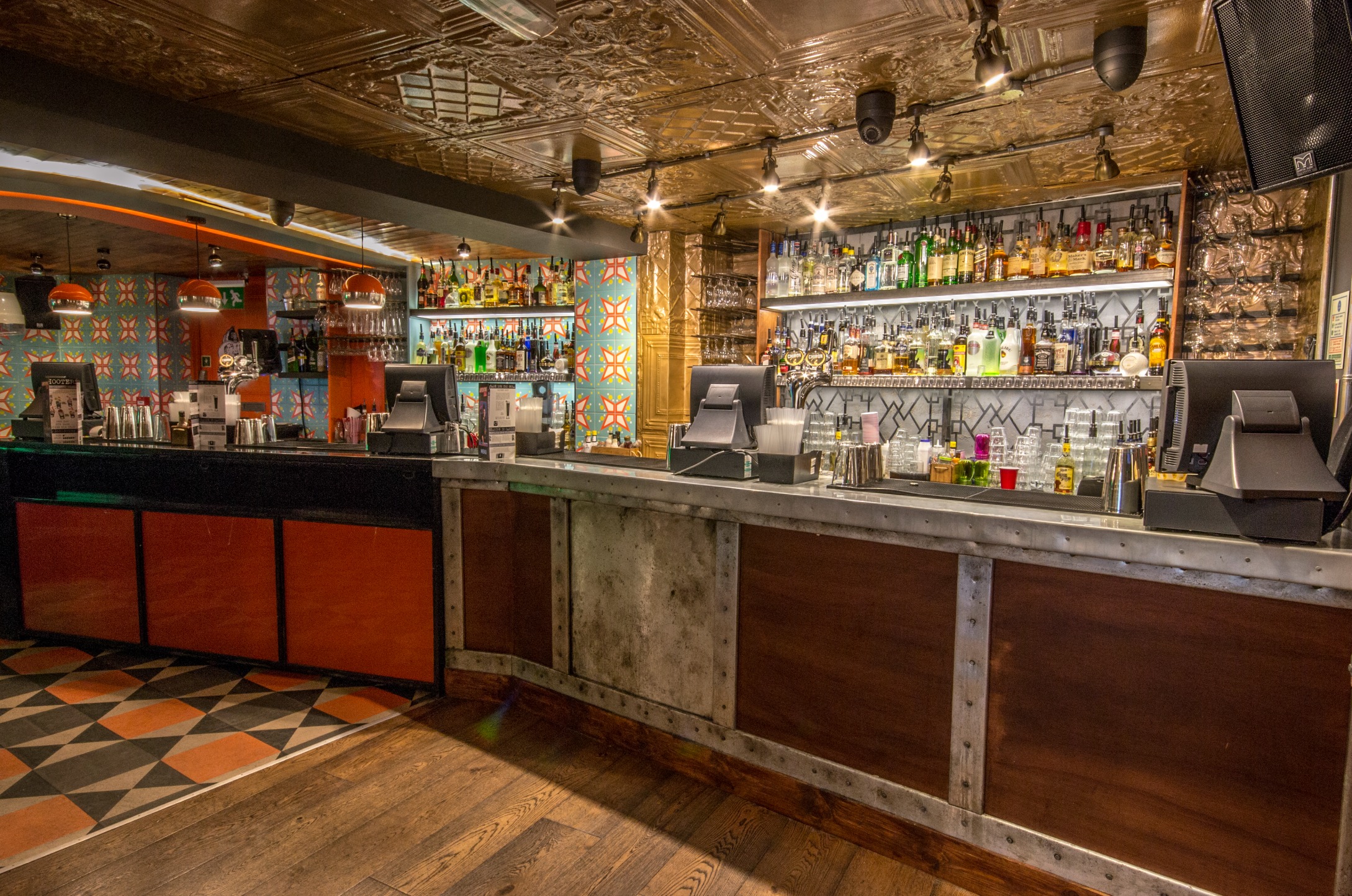Adventure Bar Clapham Junction Book Online London Bar Reviews