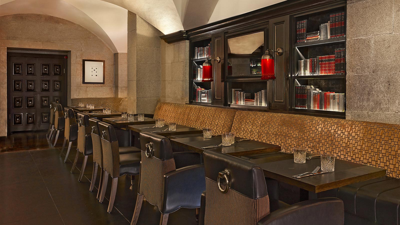 The Mint Bar College Green Dublin Restaurant Bar Reviews DesignMyNight