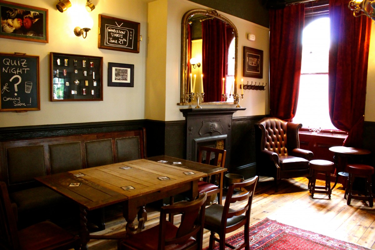 Cock and Bottle Pub Notting Hill West London Reviews DesignMyNight