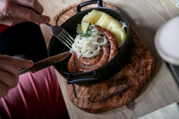 The Crooked Billet Wimbledon | London Pubs Reviews | DesignMyNight