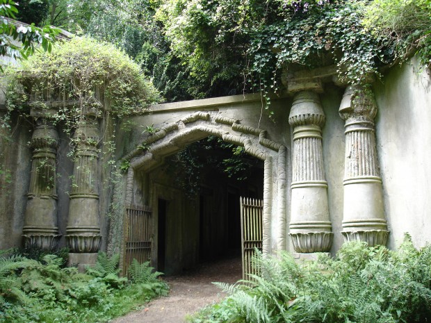 THE MYSTERIES OF THE MAUSOLEA - A guided tour inside the mausolea of Highgate Cemetery West