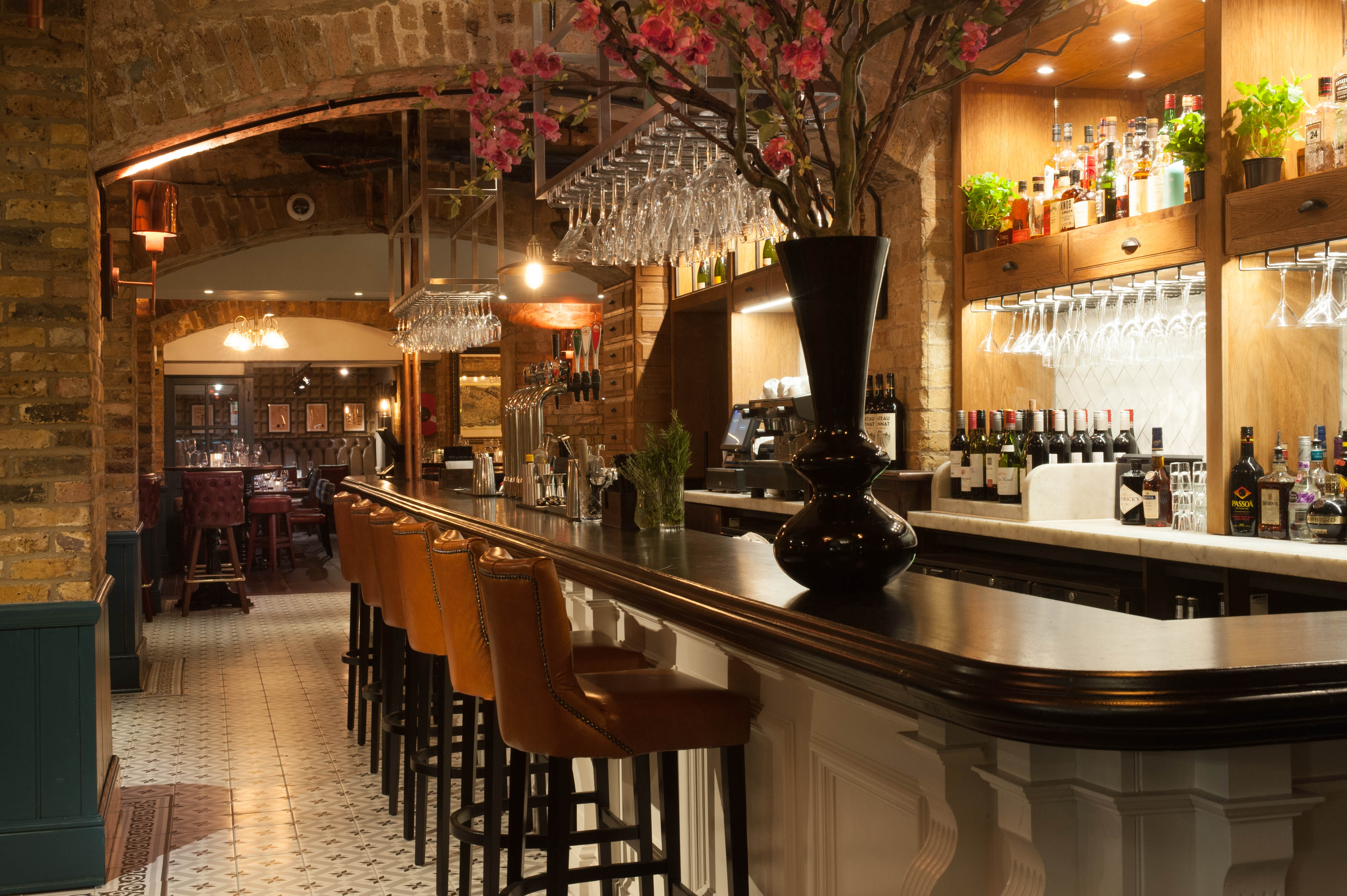 Balls Brothers Hays Galleria London Bridge Bar Review DesignMyNight