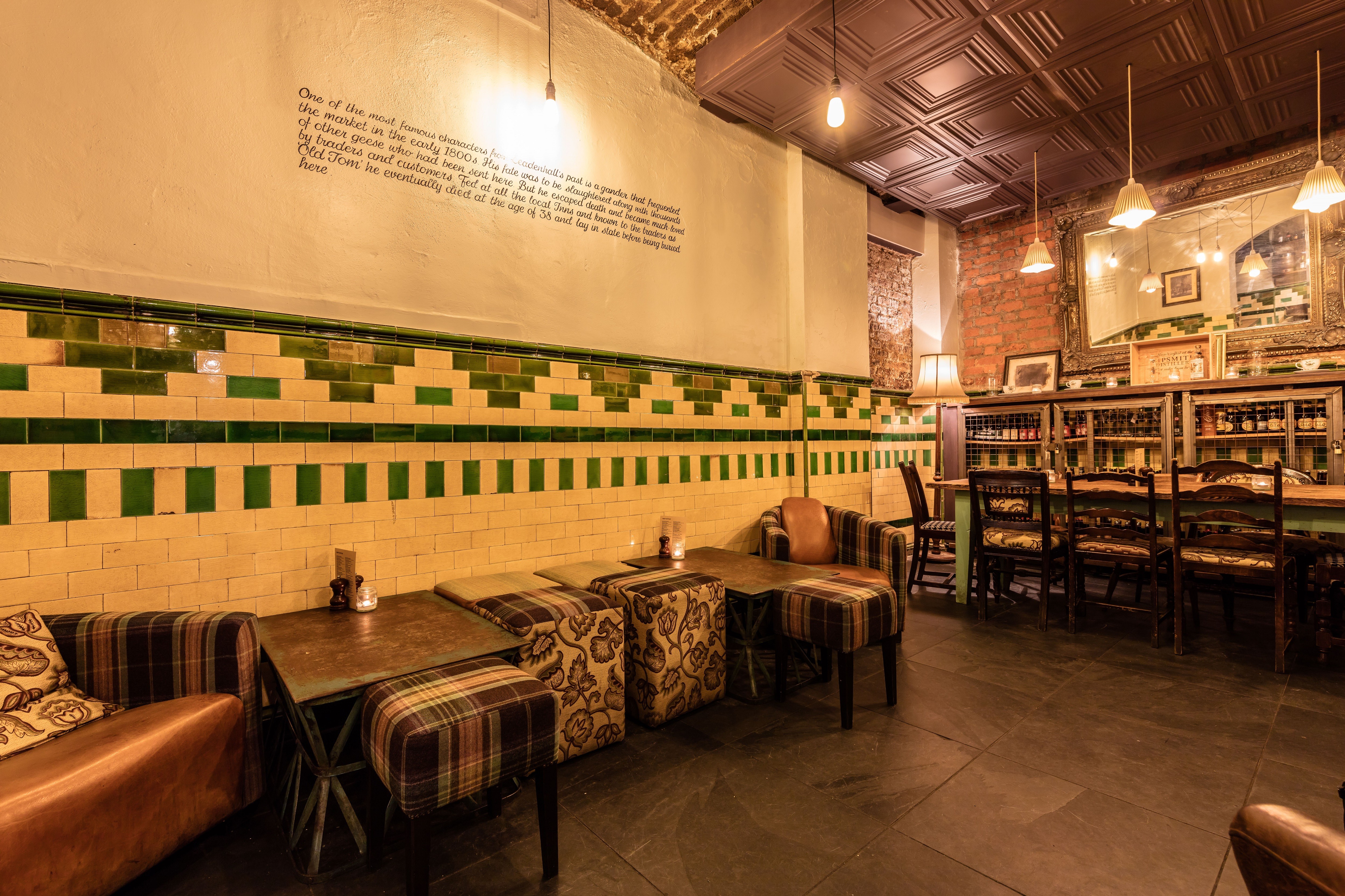 Old Tom's Bar London Leadenhall City of London DesignMyNight