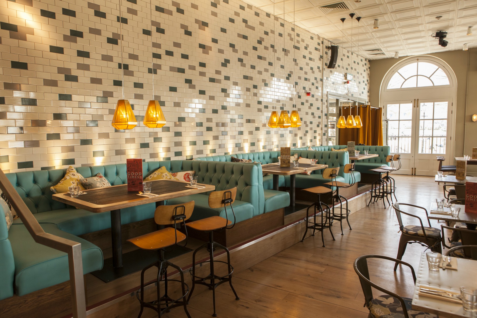 Revolution Bar Richmond London Bar Reviews DesignMyNight