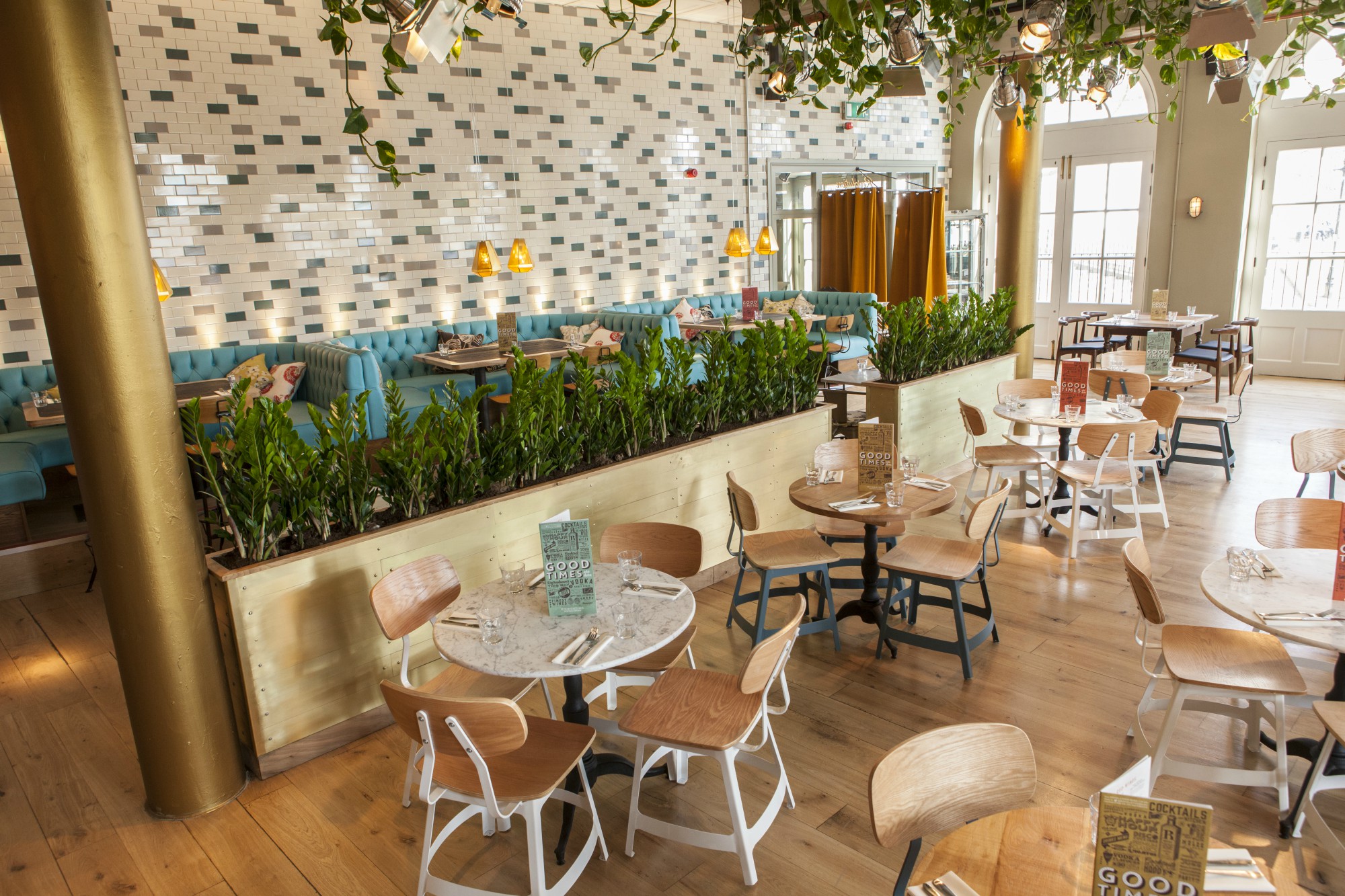 Revolution Bar Richmond London Bar Reviews DesignMyNight