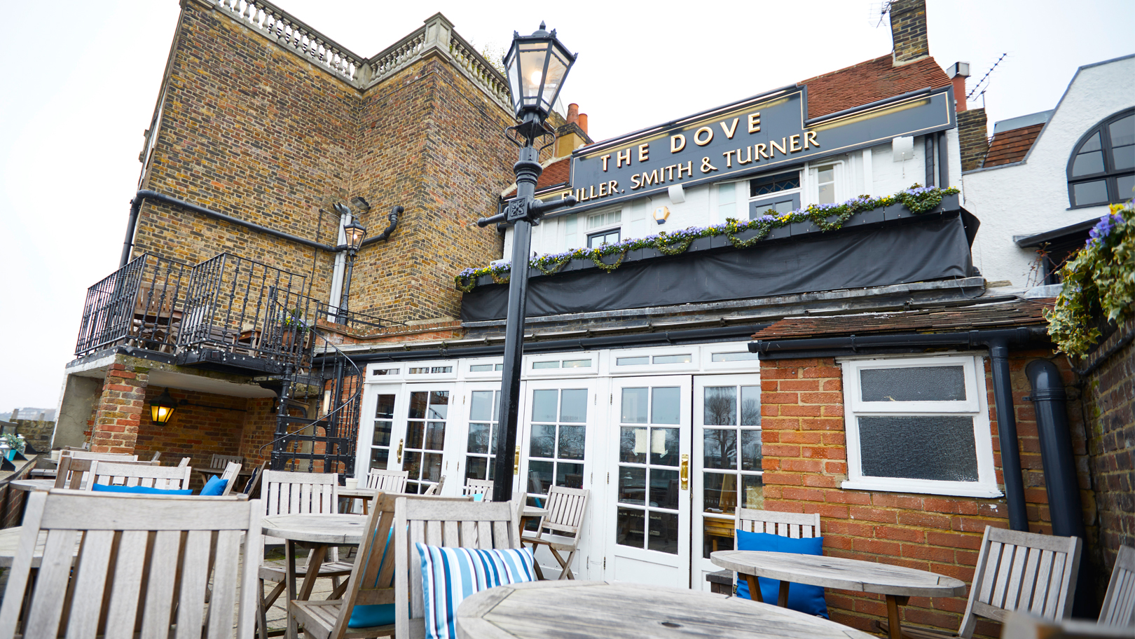 The Dove Pub Hammersmith Upper Mall London Pub Reviews & Bookings