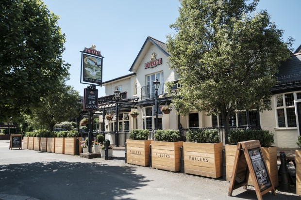 Fox & Goose Hotel Ealing | London Pub Reviews | DesignMyNight