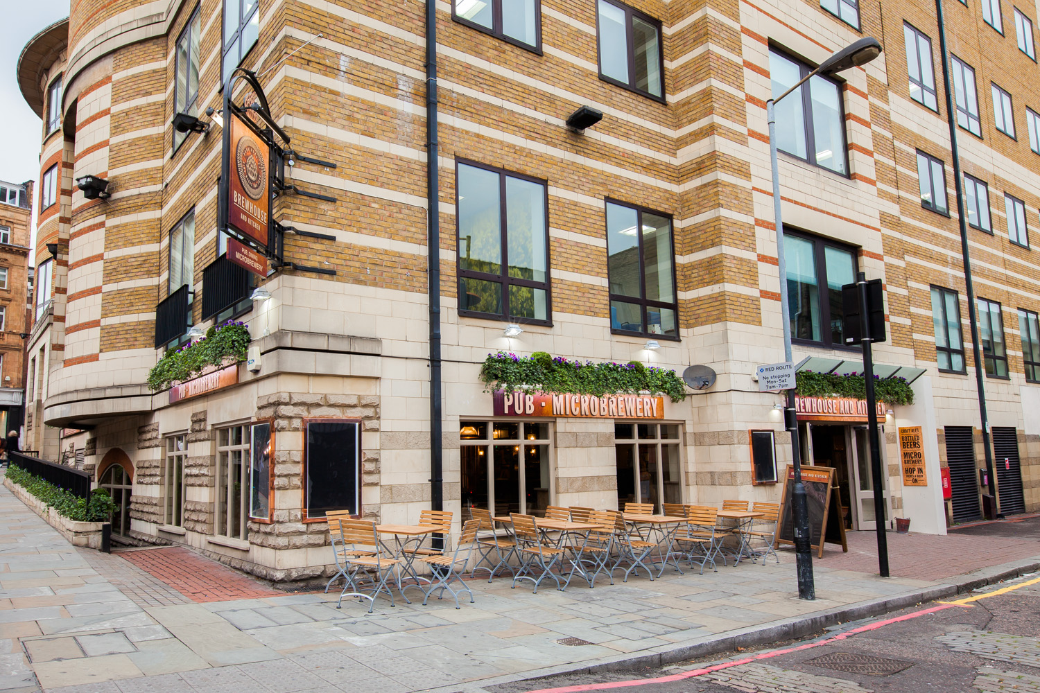 Brewhouse & Kitchen Angel Islington | London Bar Reviews | DesignMyNight