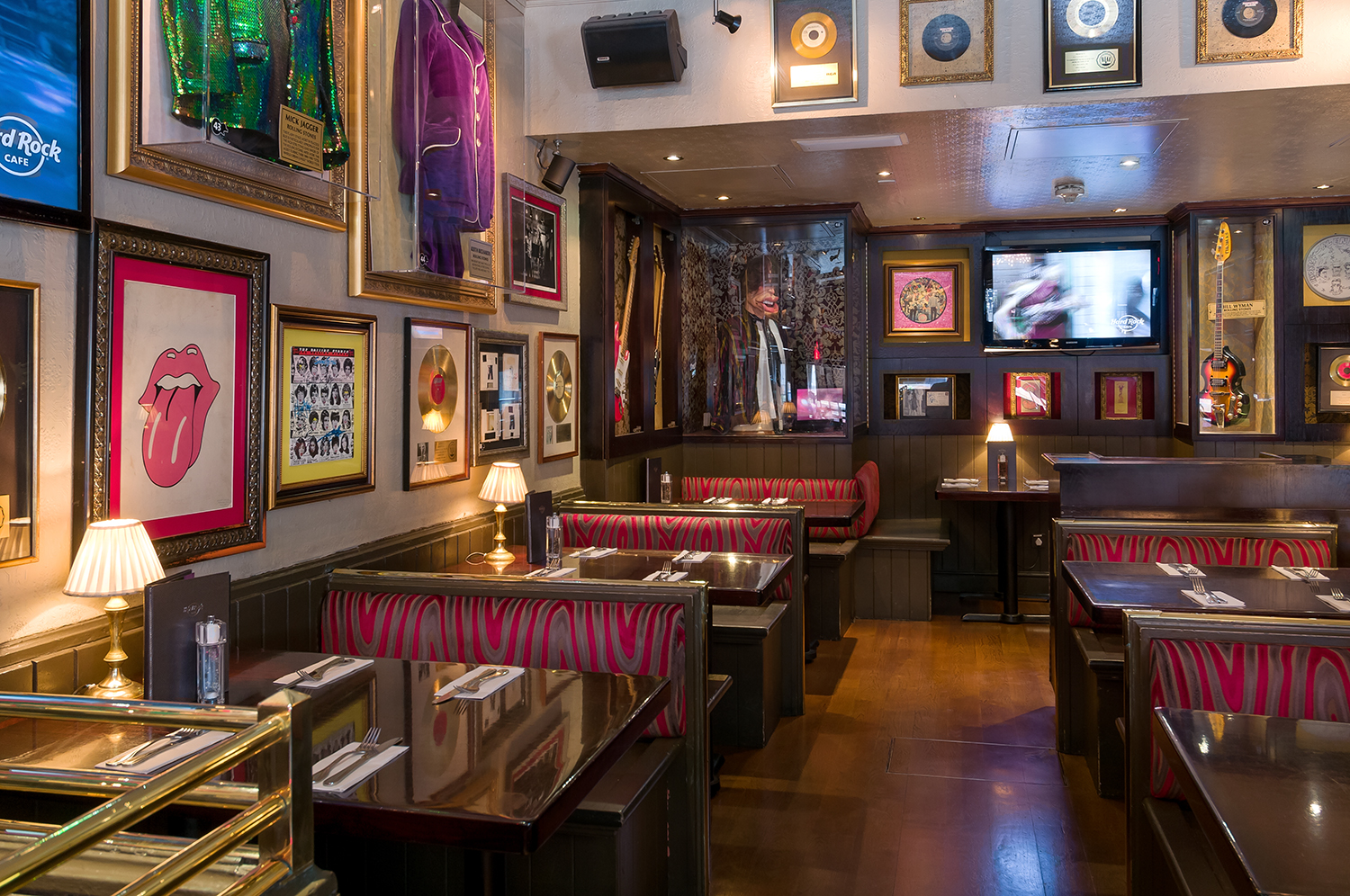 Hard Rock Cafe Meal Package Mayfair, London Food & Drink Reviews DesignMyNight Hard Rock Cafe Meal Package Mayfair, London Food & Drink Reviews DesignMyNight