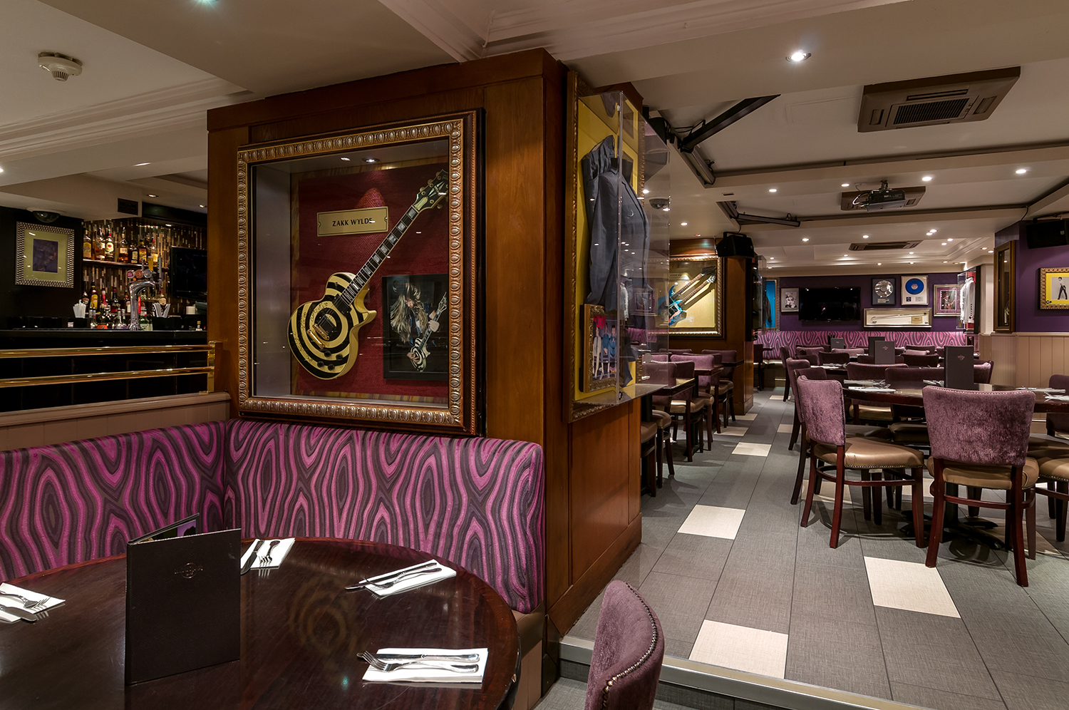 Hard Rock Cafe Meal Package Mayfair, London Food & Drink Reviews DesignMyNight Hard Rock Cafe Meal Package Mayfair, London Food & Drink Reviews DesignMyNight