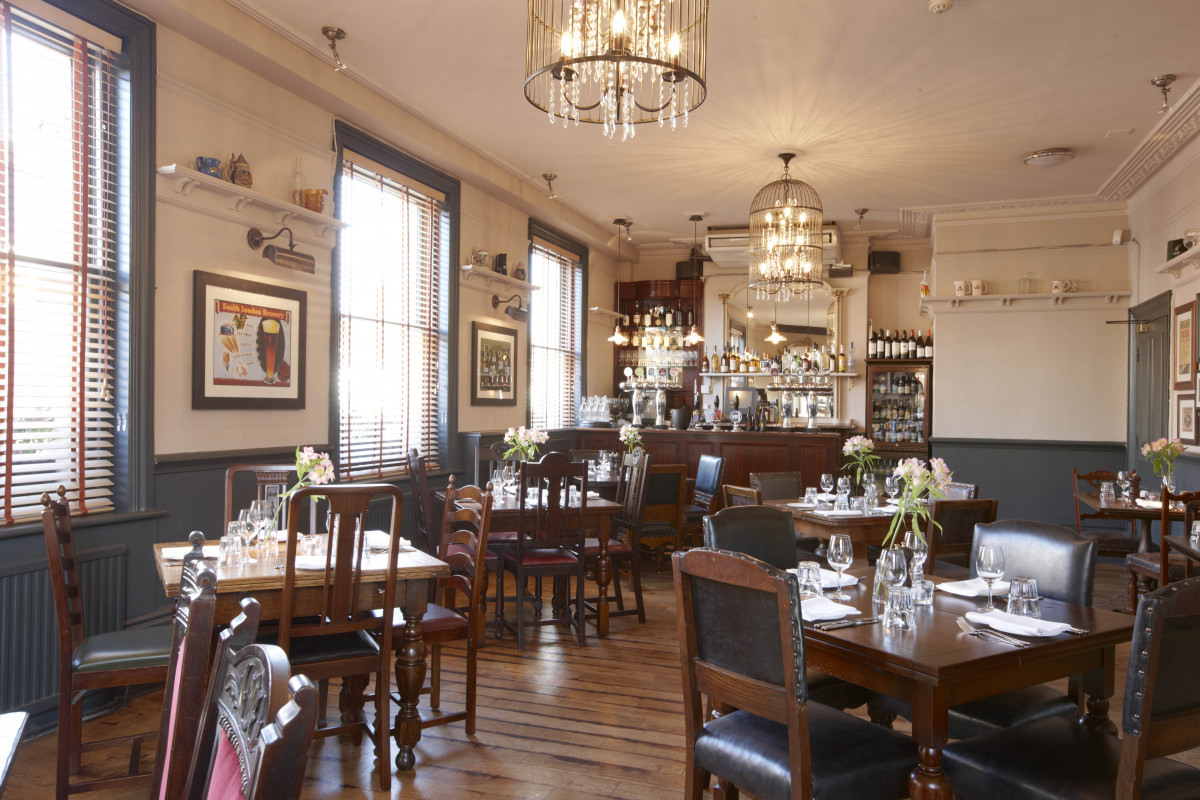 The White Horse Parsons Green London Pub Review DesignMyNight