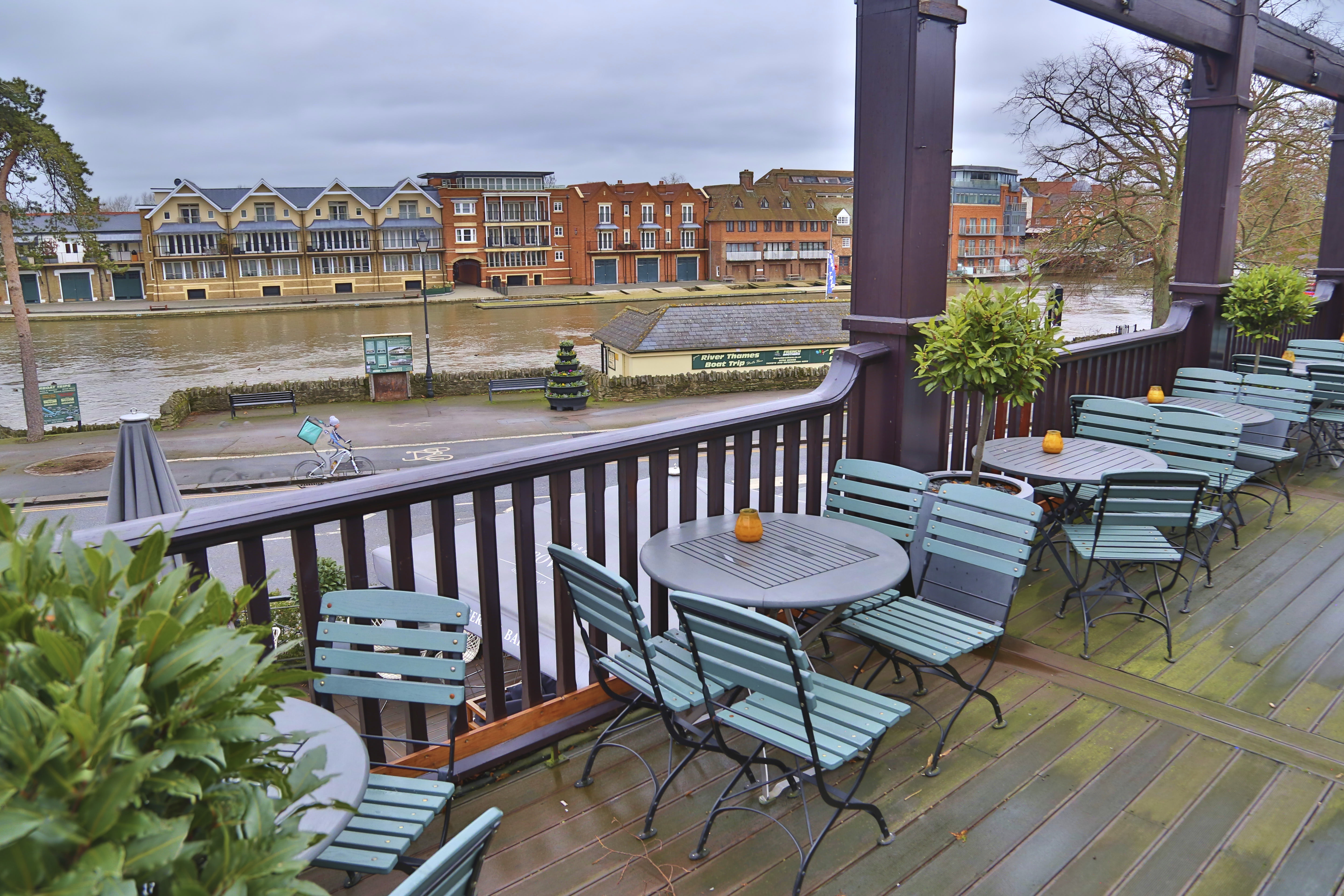 Browns Brasserie & Bar Windsor Windsor Bar Reviews DesignMyNight