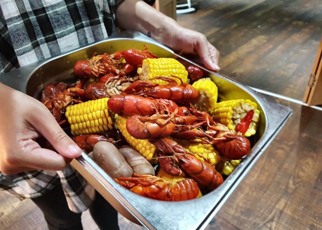 CRAWFISH BOIL at Boondocks **SUMMER SIZZLER OFFER INSIDE** London