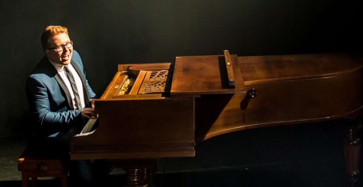 Tom Seals and his band Canary Wharf, London Live Music Reviews