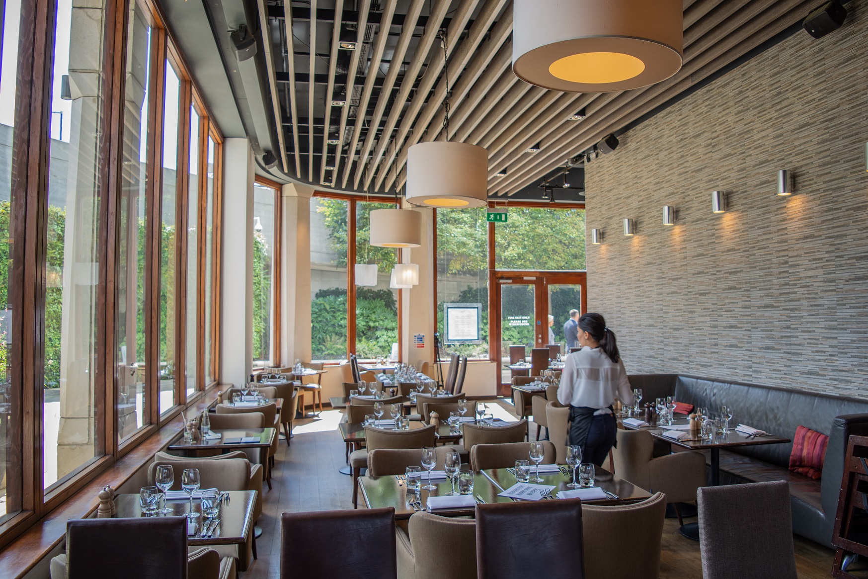 Smith's Bar & Grill Paddington London Bar Reviews DesignMyNight