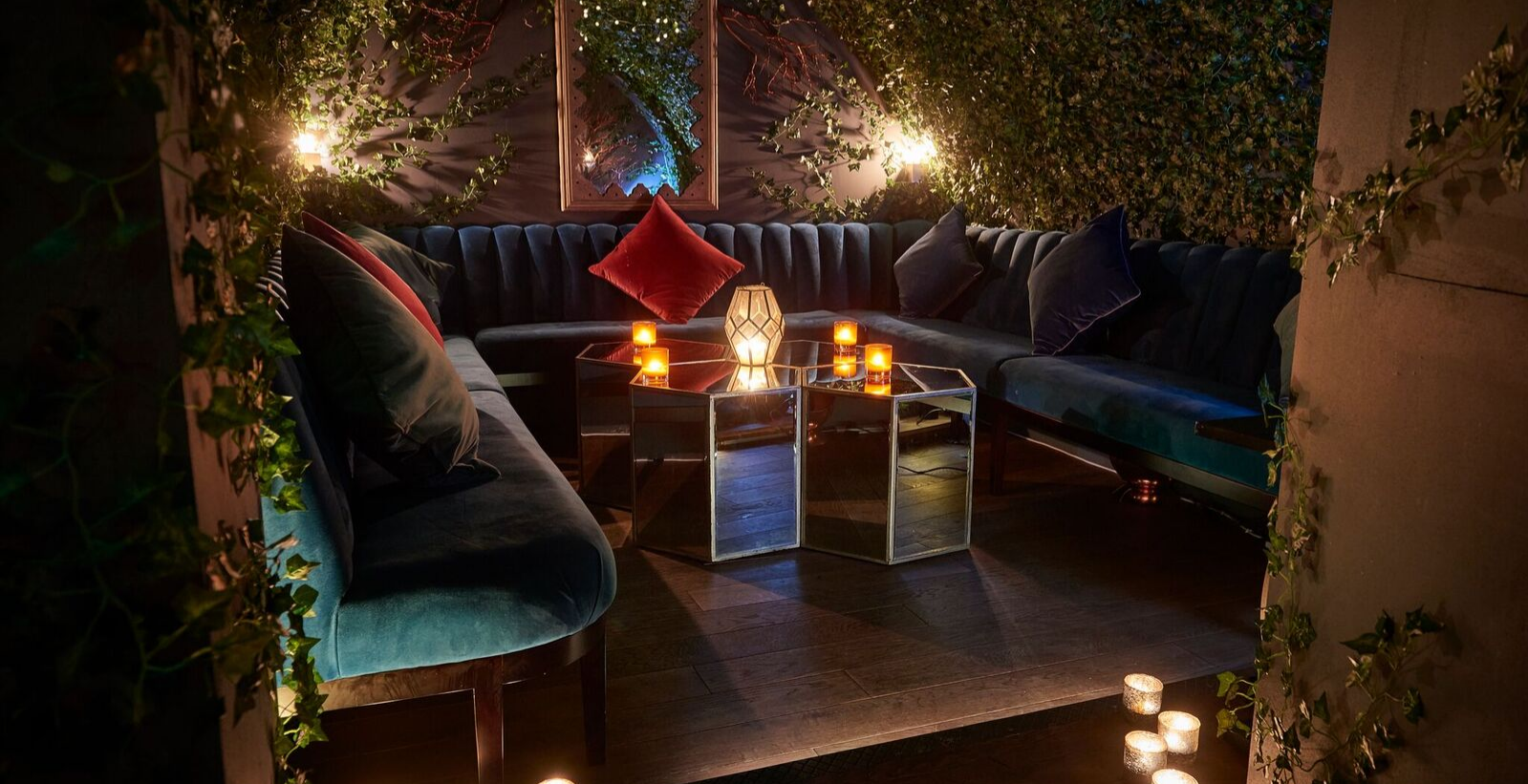 NEW YEAR EVE EVE BAR LONDON Covent Garden, London New Years Eve Party Reviews DesignMyNight