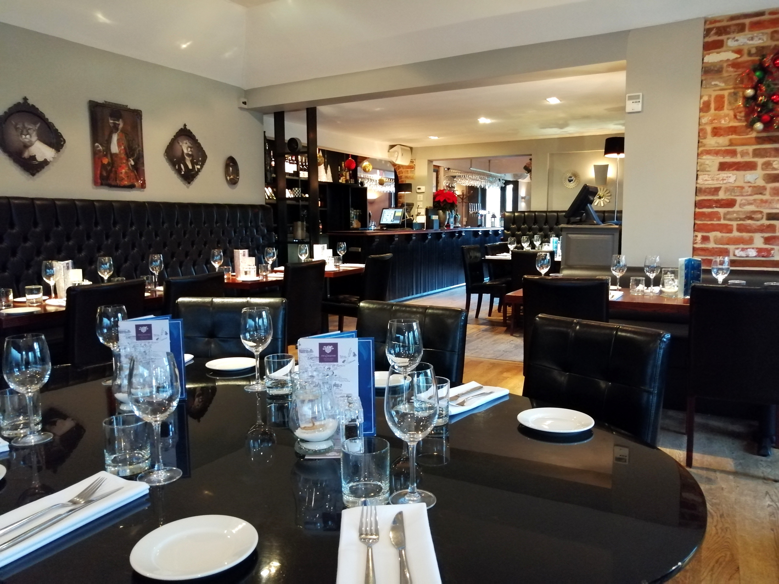 The Chequers Matching Green DesignMyNight