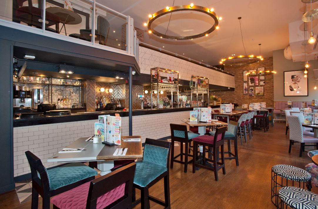 Slug and Lettuce Brentwood Brentwood Bar Reviews DesignMyNight