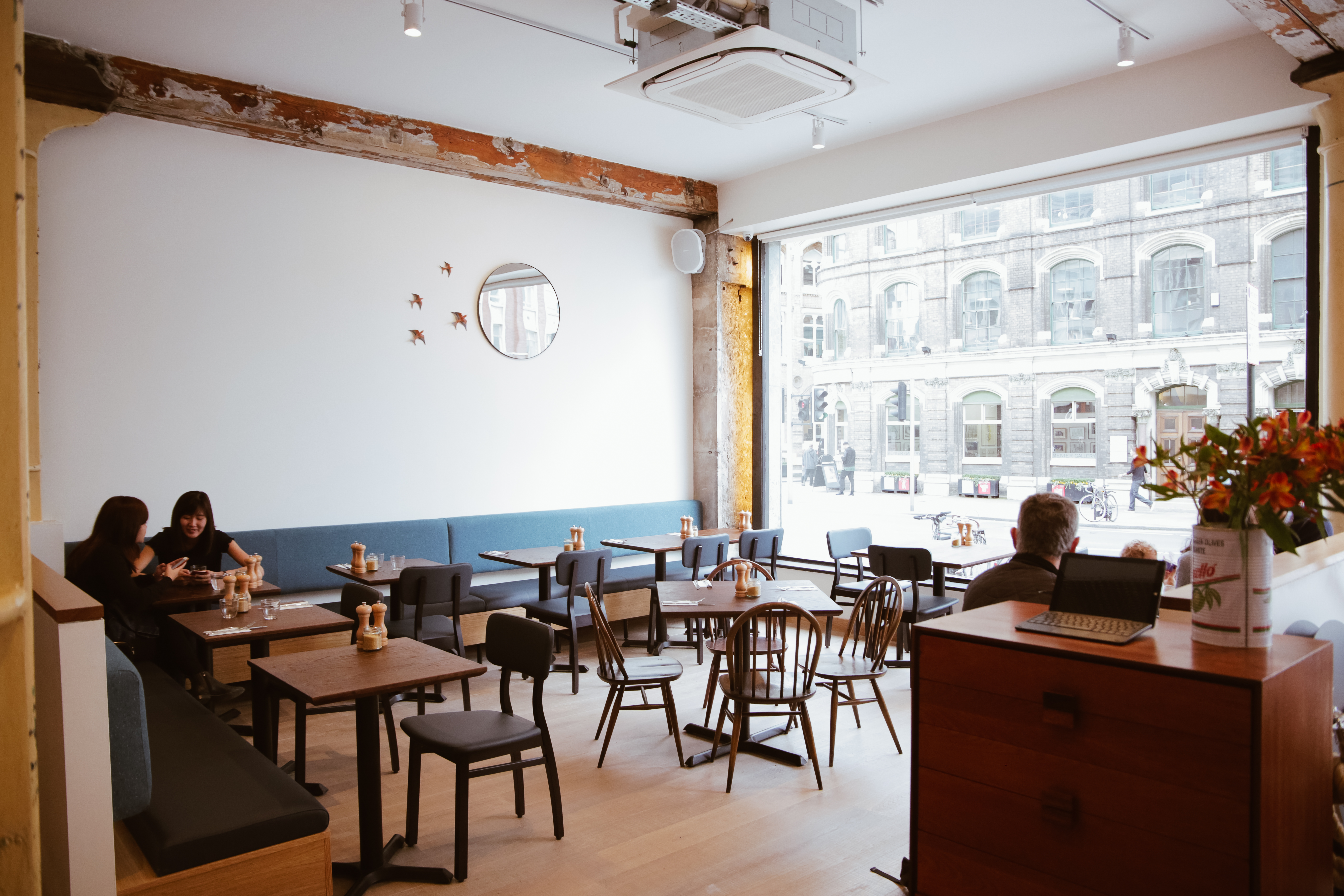 Lantana Cafe London Bridge | London Restaurant Reviews | DesignMyNight