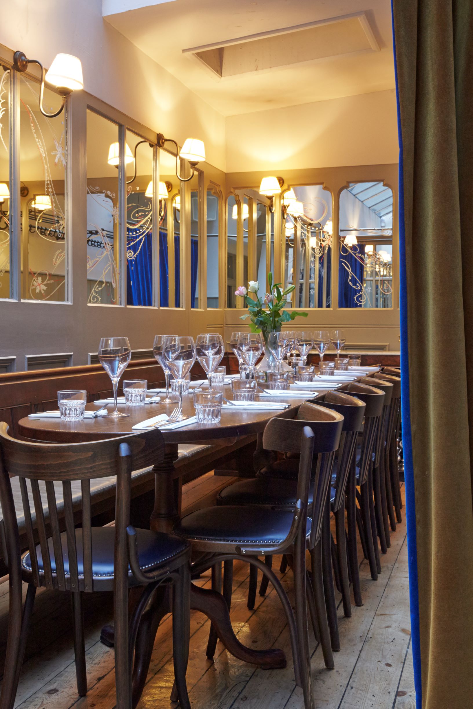 Daly's Wine Bar Strand London Bar Reviews DesignMyNight