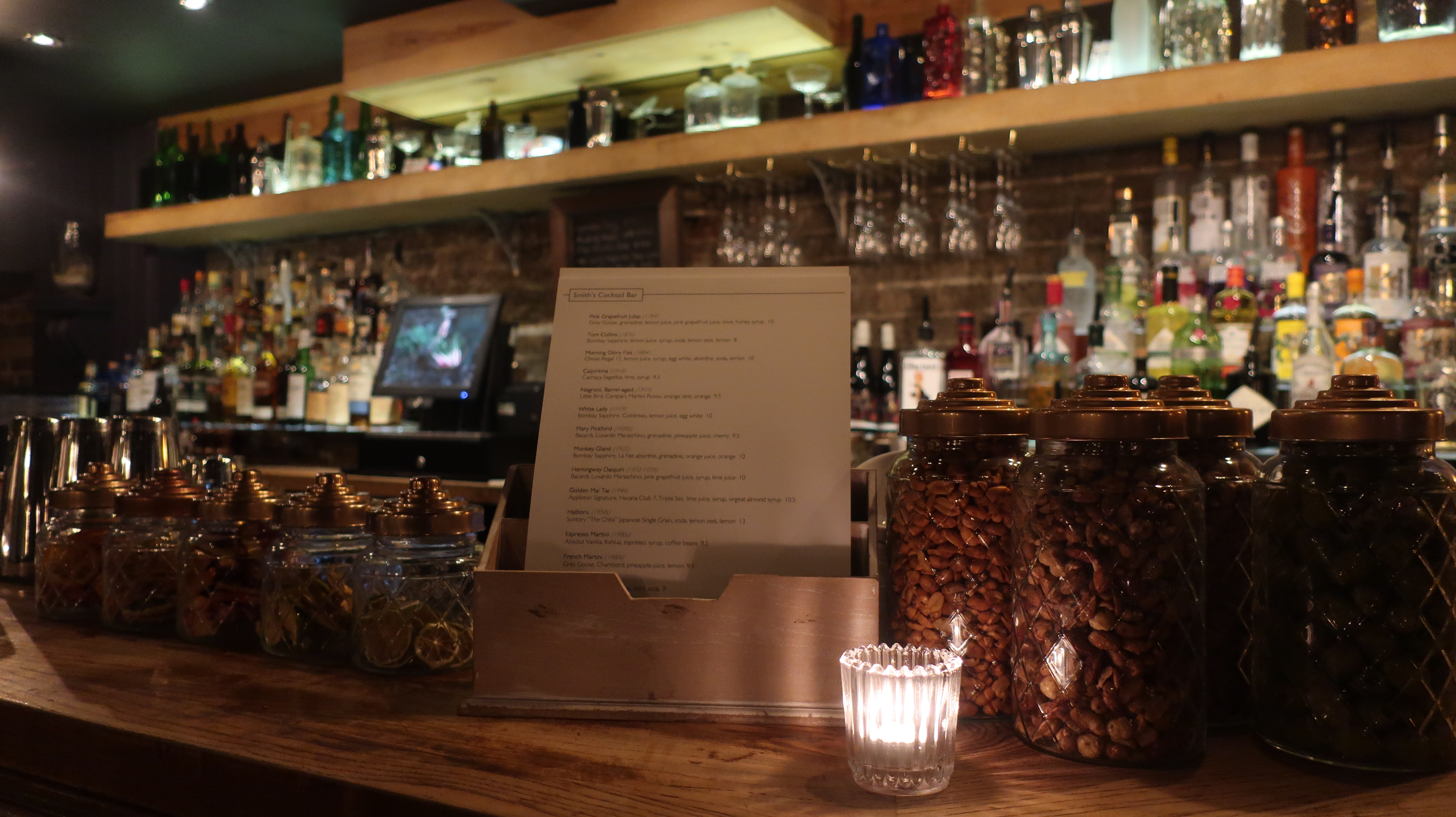 Smith's Cocktail Bar Hammersmith London Bar Reviews DesignMyNight