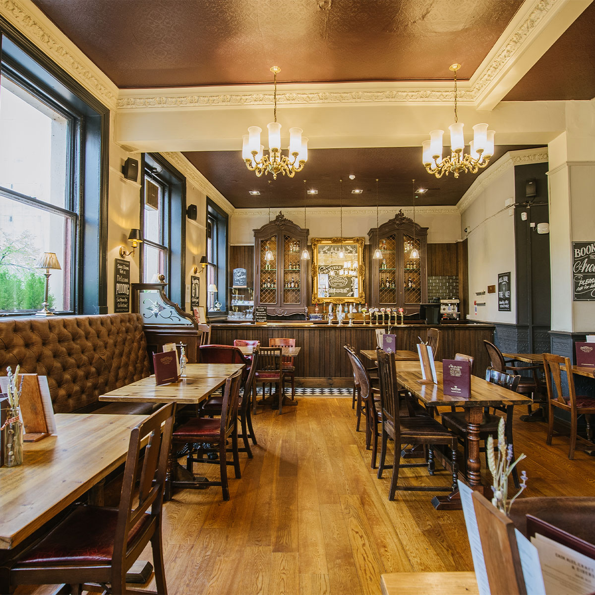 The Sawyer Arms Deansgate Manchester Bar Review DesignMyNight