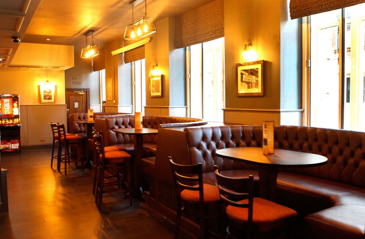 O'Sheas Irish Bar Oxford Road Manchester Bar Reviews DesignMyNight