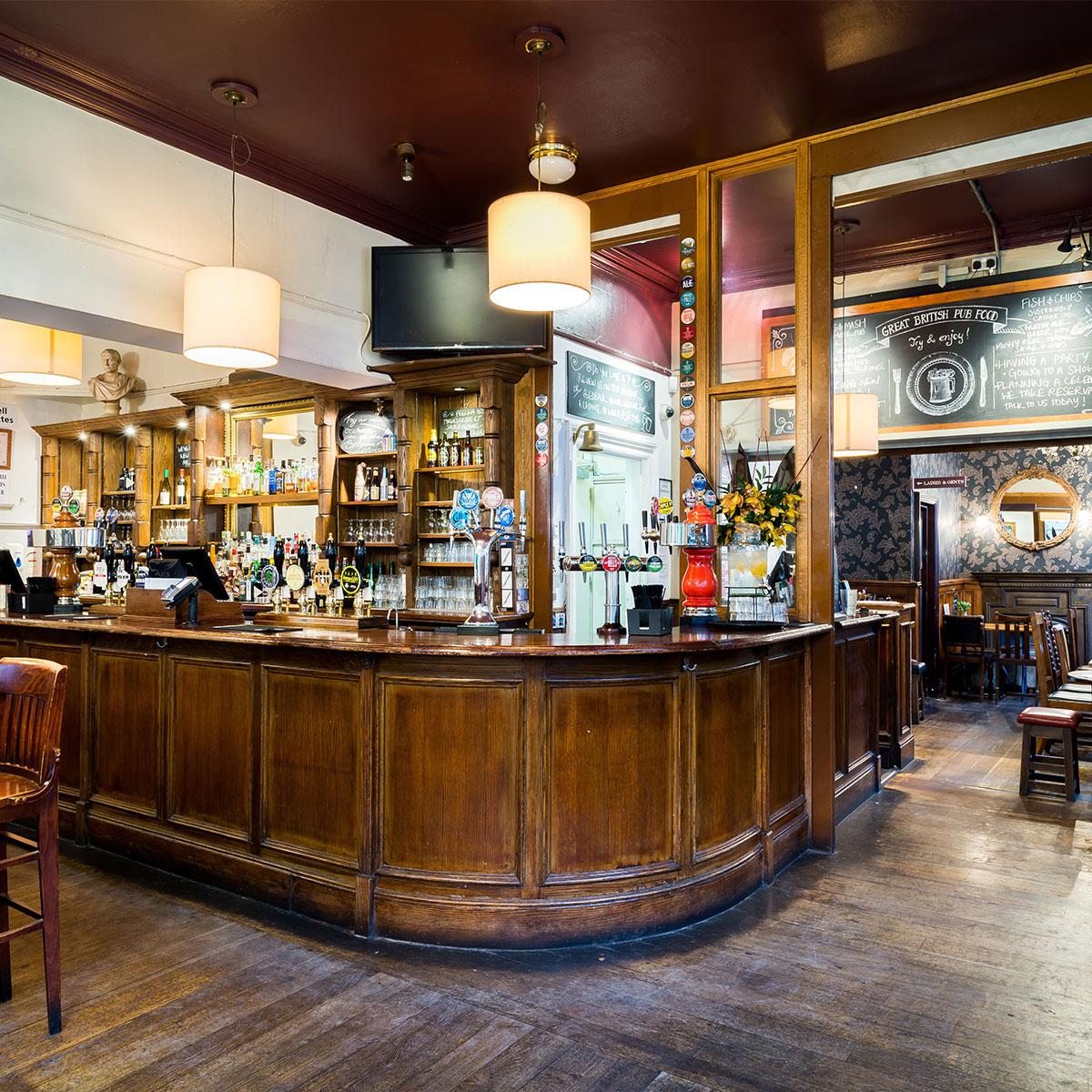 Queens Arms London Pub Reviews DesignMyNight