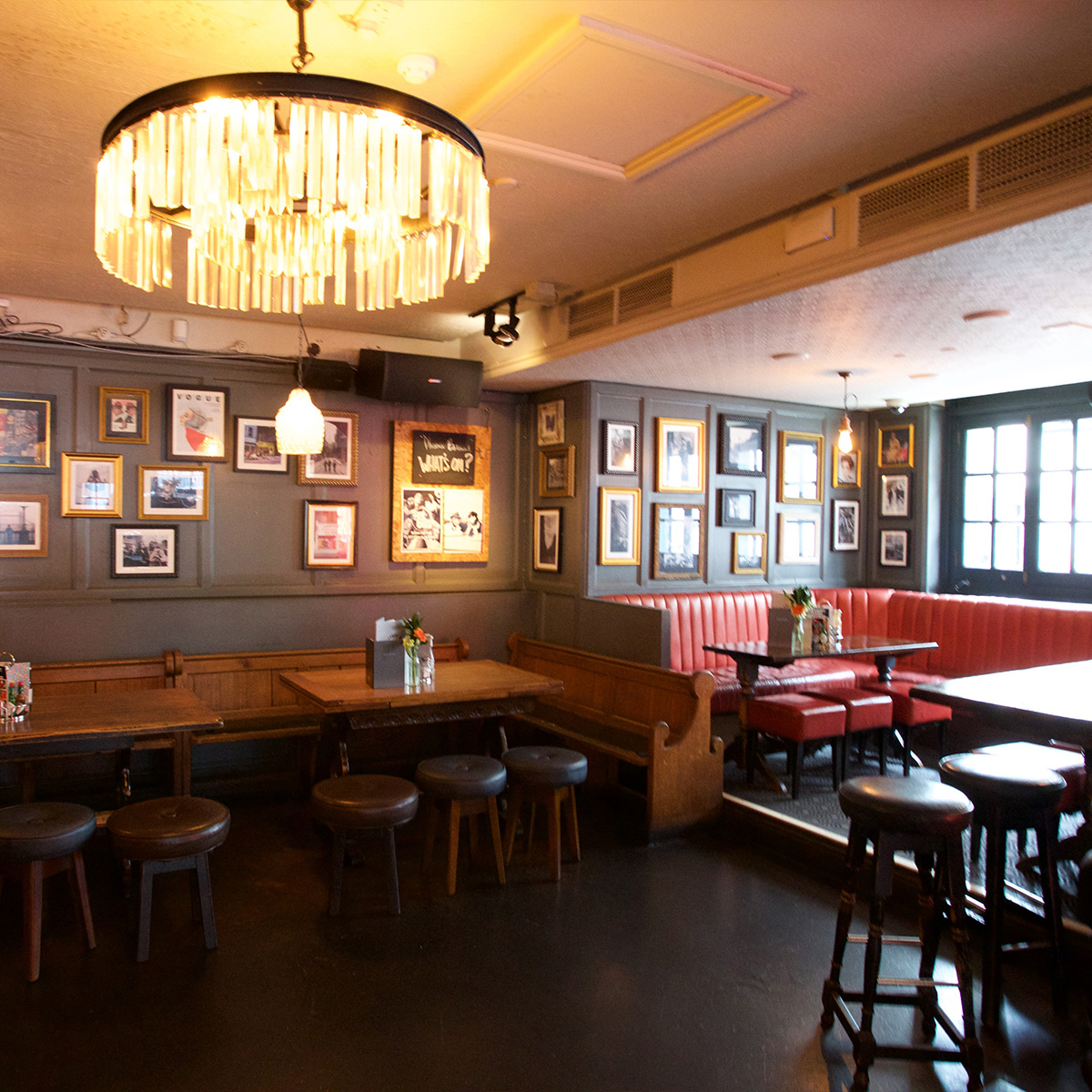 The Phoenix Pub Cavendish Square West End London Reviews DesignMyNight