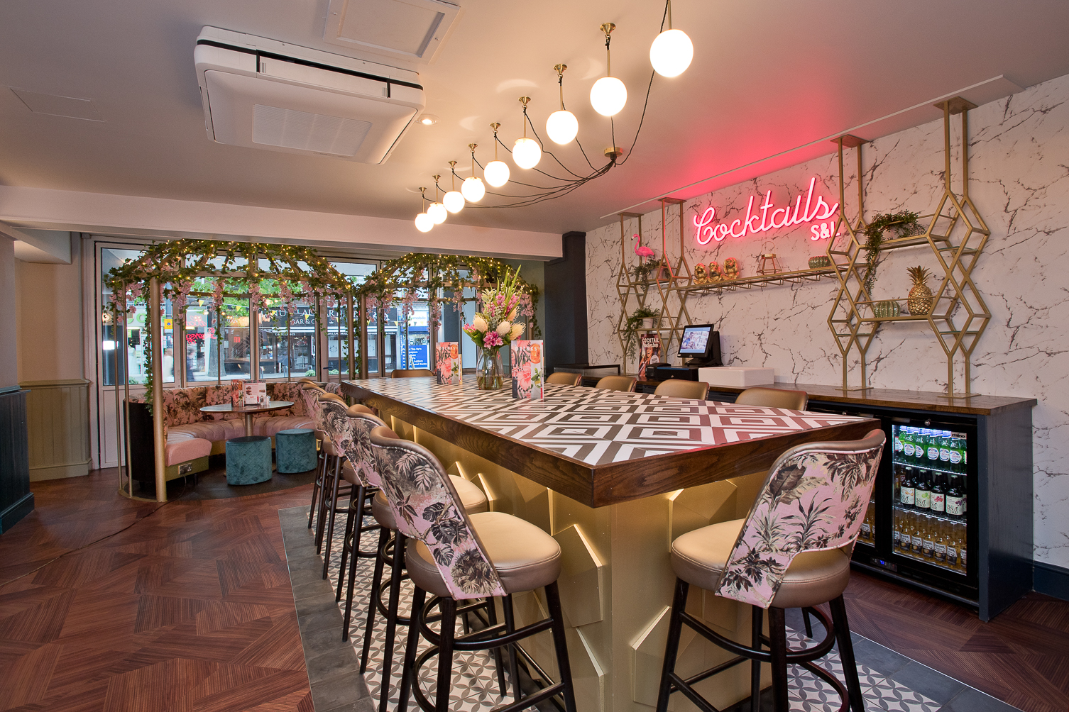 Slug & Lettuce Watford UK Restaurant Reviews DesignMyNight