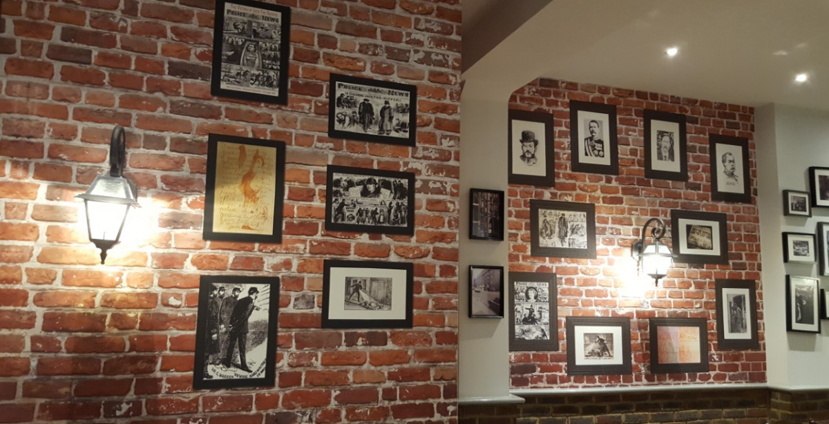 Jack The Ripper Tour + Meal Experience Gift Voucher for 4