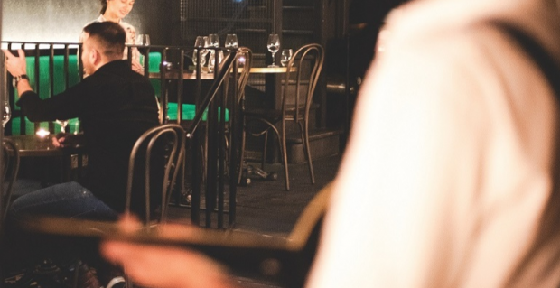 Natural Wines & Acoustic tunes at Bar Aspens secret Speakeasy