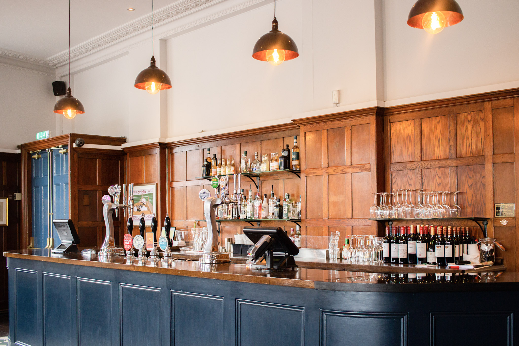 Hand & Flower Hammersmith London Pub Reviews DesignMyNight