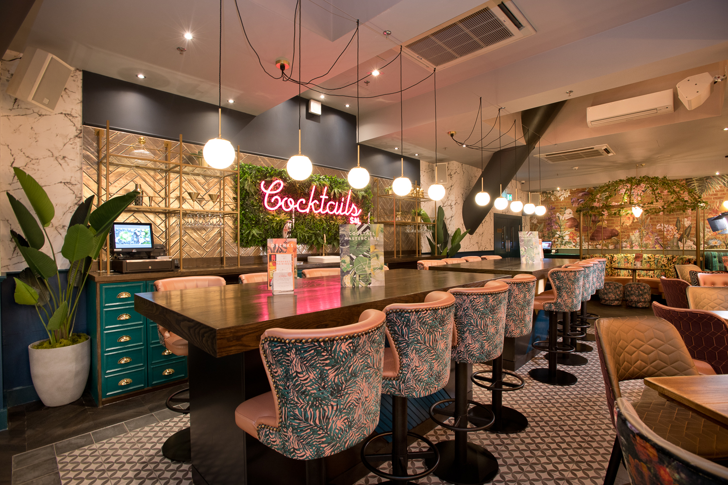 Slug and Lettuce O2 London Bar Reviews DesignMyNight