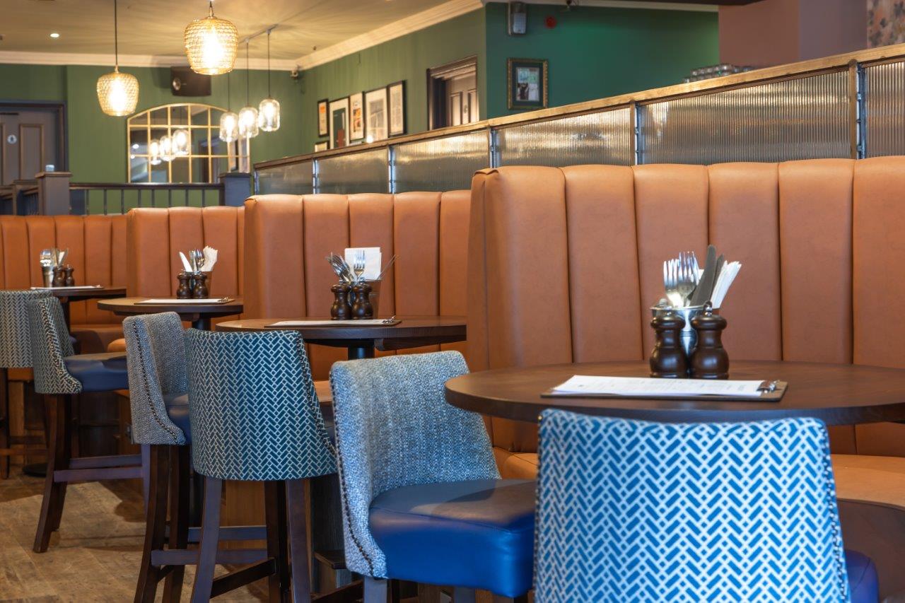 The Loose Box Top Westminster Pub With Shuffleboard DesignMyNight