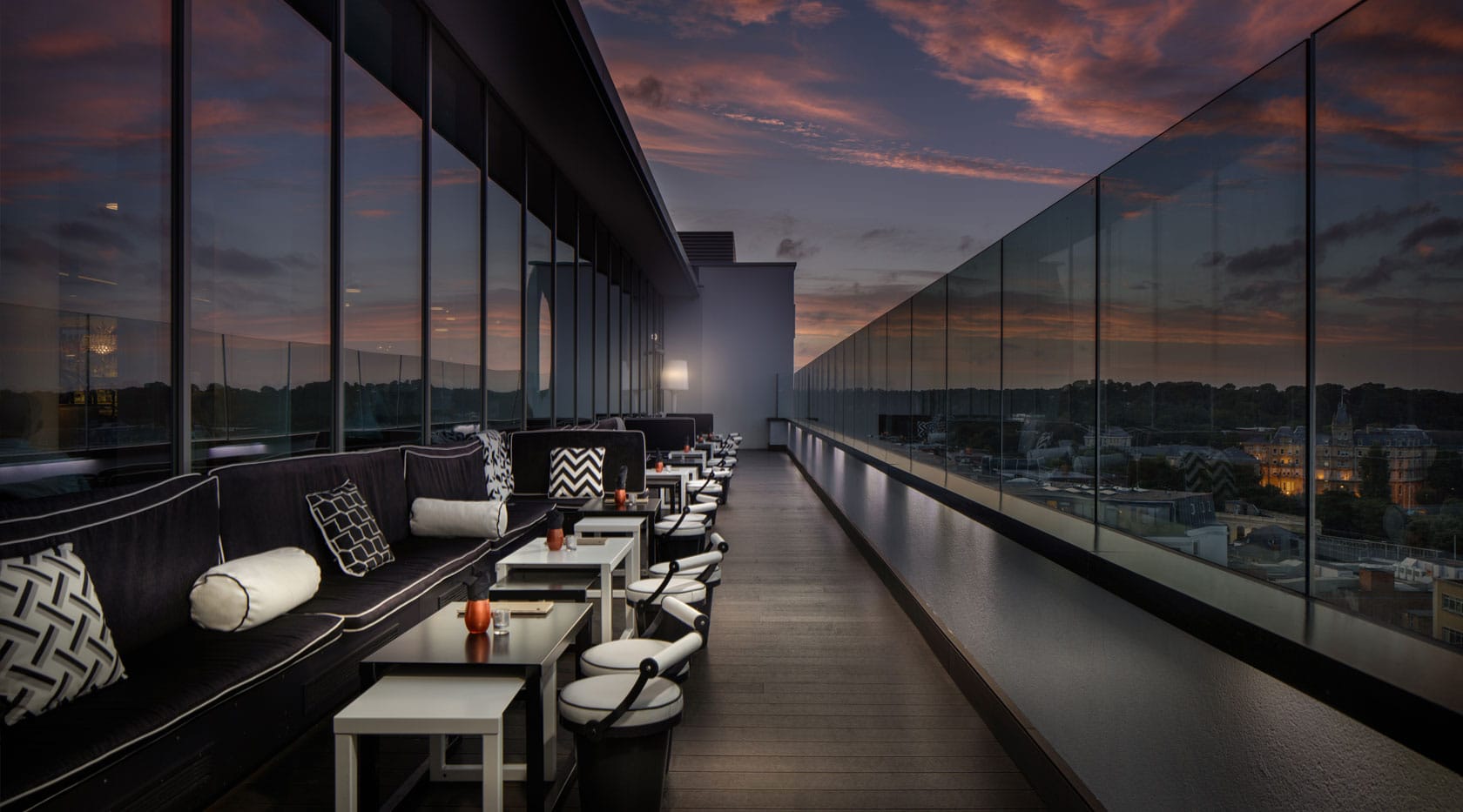 LEVEL8IGHT The Sky Bar: Rooftop Cocktails in Bournemouth | DesignMyNight