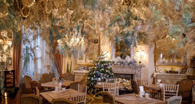 Mari Vanna | Christmas Restaurants London For Instagram | DesignMyNight 