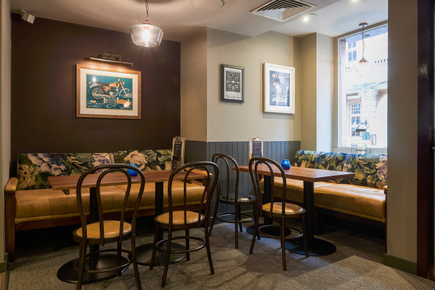 The Roderick Pub The Roebuck: Historic Pub In Birmingham | DesignMyNight