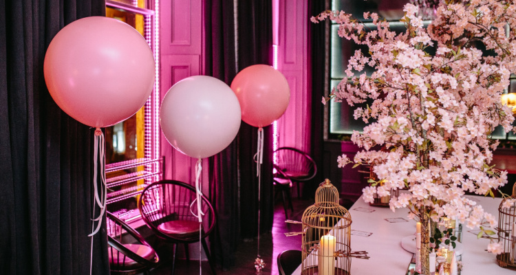 Hummingbird Glasgow Pink Bar | DesignMyNight