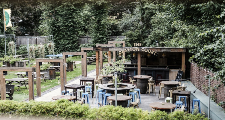 Drayton Court Hotel Best Pub Gardens Near Me | DesignMyNight