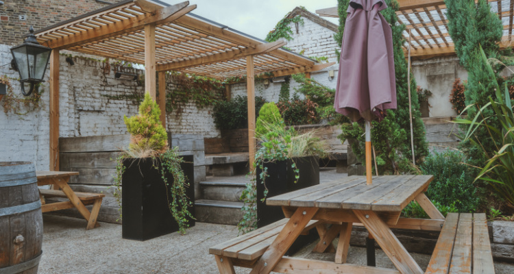 The Brownswood North London Beer Garden | DesignMyNight