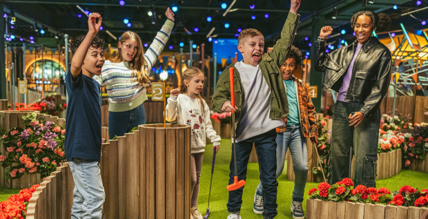 Crazy golf family sessions at Swingers