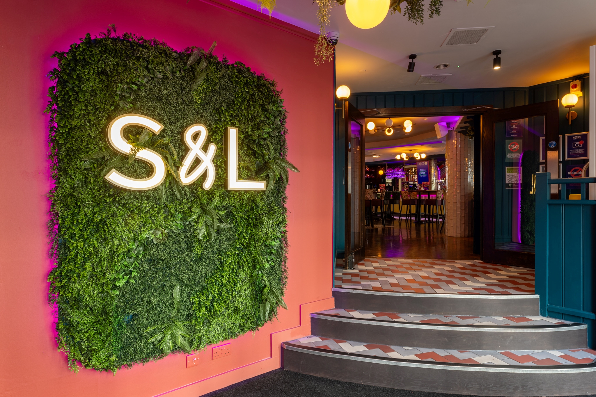 Slug and Lettuce Waterloo photo 4